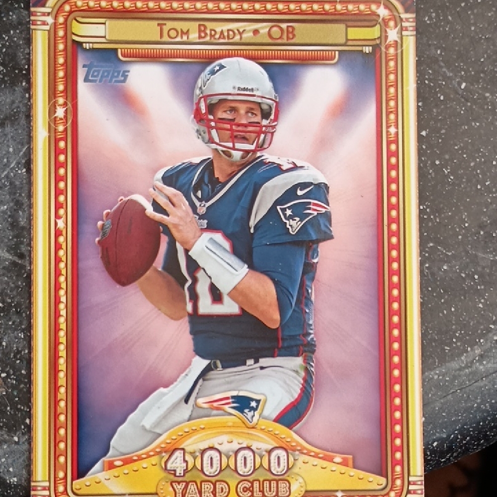 Topps 4000 Yard Club Card with Red and Blue Accents